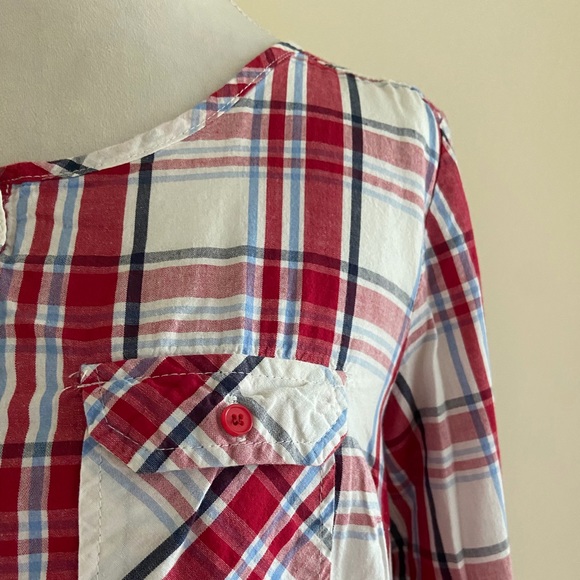 ❤️💙Super CUTE plaid Top - Picture 4 of 7